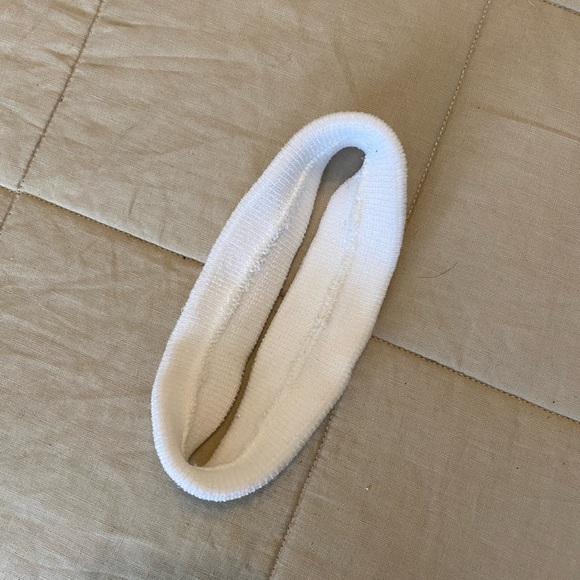 Under Armour & Adidas Sweat Bands - One Size - Picture 3 of 3